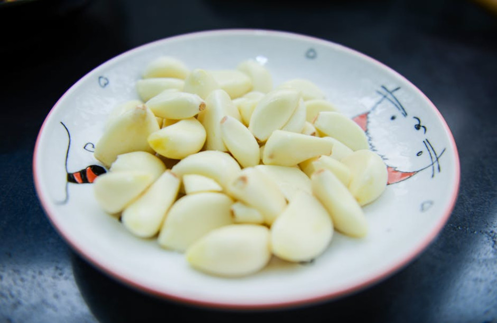 Waarom knoflook stinkt: uitgelegd